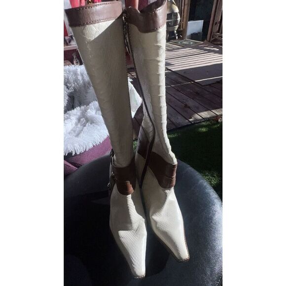 Schutz Womens Ivory With Brown leather Riding Boots Strap Buckle Boot SZ 7 B - Picture 12 of 16